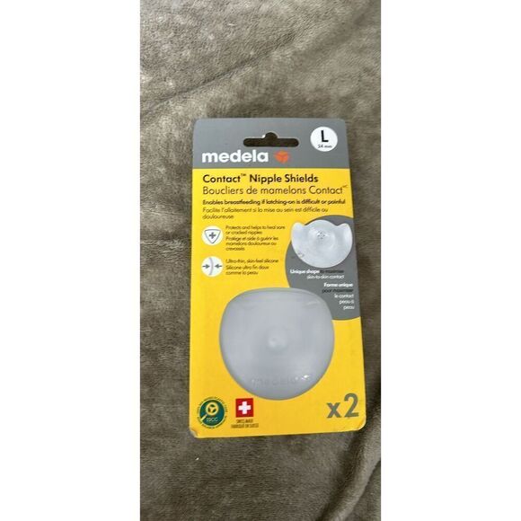 Medela Contact Nipple Shields With Carrying Case - Picture 1 of 2